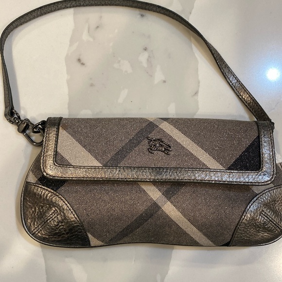 Burberry silver nova check bag - Picture 1 of 3